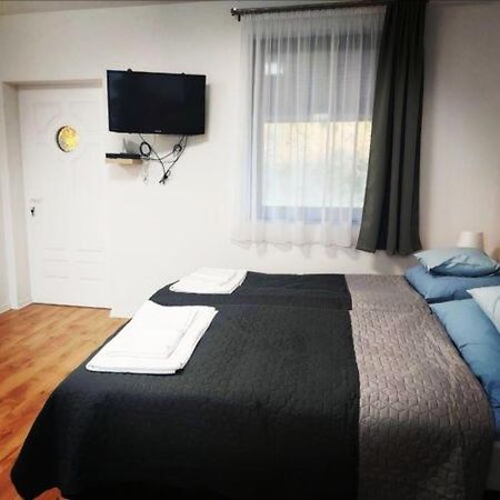 Kis Haz Apartman Szigetvár Exterior photo